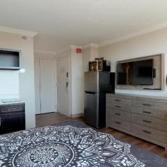 Baltimore furnished properties at Inner Harbor