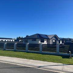 Oraka Scenery - Te Anau Holiday Home