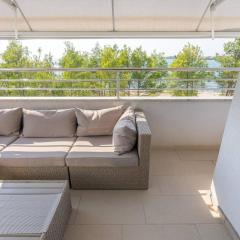 MY DALMATIA - Sea view apartment Privlaka with free private parking