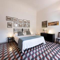 Live like a Florentine next to Santa Croce Square