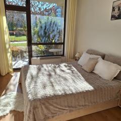 2 Bdr Garden Apt with Spa near Ski and Golf