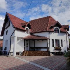 Pensiunea Millenium Sibiu with Parking - motorcycle friendly travel trails