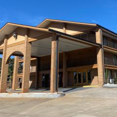 American Inn and Suites - Atlanta Airport Jonesboro I-75