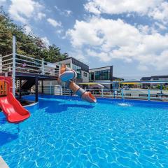 Gyeongju Stay 1222 Kids Poolvilla Pension