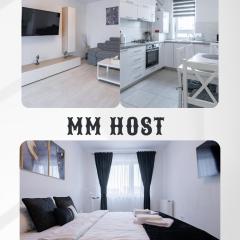 Apartment with free parking near Coresi Mall by MM Host