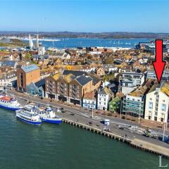 Sea view apartment on Poole Quay overlooking Sandbanks