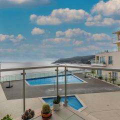 Cliffs Apartment - Astonishing view over Sesimbra bay by Trip2Portugal