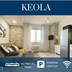 HOMEY KEOLA - Parking privé gratuit - Aux portes de Genève - Au pied du tram - Appartement avec 1 chambre et un grand salon avec un canapé-lit