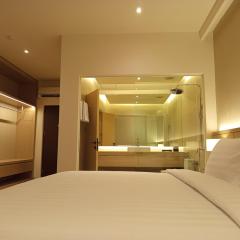 Ow! Hotel Boutique Kemayoran