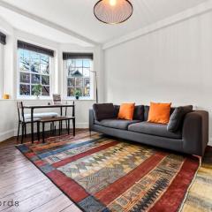 Exclusive 2-Bedroom Flat in Leicester Square