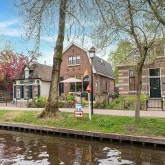 Lodge in Giethoorn with breakfast