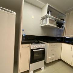 Duplex Bombinhas, piscina e 100 mts da praia,