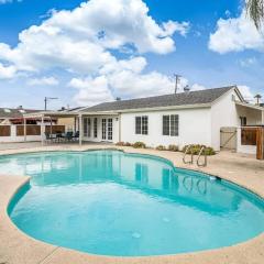 3 bedroom house in beautiful San Diego with WiFi, Heated Pool, BBQ, Free Parking