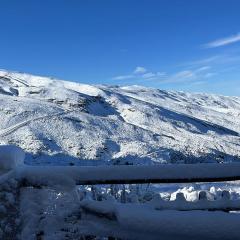 The Snow Chalet con Parking, Wifi y Terraza