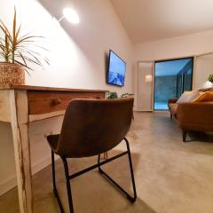 Loft spa con piscina climatizada salada Figueres