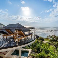 Beachfront 2bdrs private villa - Bingin