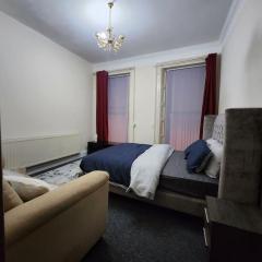 2 Bedroom City Centre Flat