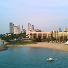 Dusit Thani Pattaya