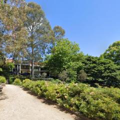 Spacious Terrace House near Sydney CBD