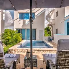 Relaxing 3-Bedroom Villa with Pool & Rooftop Jacuzzi in a Secluded Setting