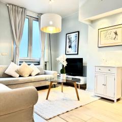 Beautiful 2 bedroom familiar luxury apartment