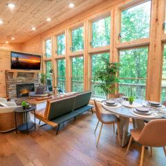 Newly-Built Secluded Cabin with Firepit and Hot tub