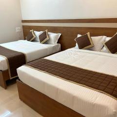 VAMANA INN by ANA HOLIDAYS Family Room AC