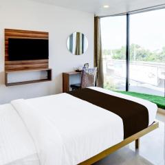 Hotel SRH luxury Rooms Near Rail Nilayam, NCL.