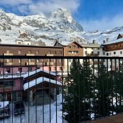 MCX Vacation Rental - Maison Cian, Appartamento con balconi panoramici nel cuore di Breuil Cervinia