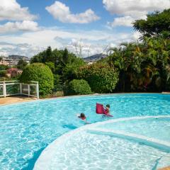 Jardin d'Ivandry Piscine et terrasse