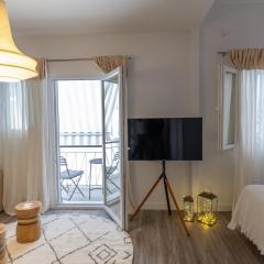 Votsala 5 Luxury Studio with Balcony in Piraeus