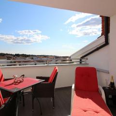 Charmante Dachgeschosswohnung mit Meerblick und Blick auf die Altstadt von Porec