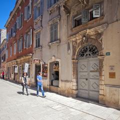 Idyllisches Apartment direkt in der Altstadt von Rovinj, 5 Minuten zum Strand