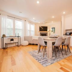 Modern 2br2ba Gem - South End