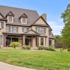 Luxury in Lexington - 9BR, 9BA, 5 Acres, Pool, Spa