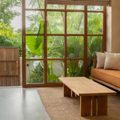 Calista Studios Tasteful 1 BR homes in peaceful jungle, 10 mins away from the buzz of Uluwatu