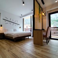 Meteora Gold and Glass Suites