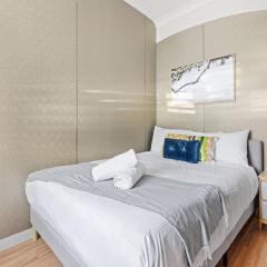 Traditional Double Room in Glebe - Nearby USYD - Shared Bathroom