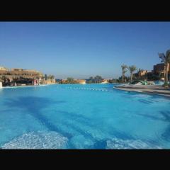 Empire resort El Sokhna , ground floor, sea and pool view, wind valley