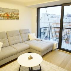 Brand new stylish apartment, city center, parking available!