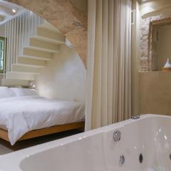 Mystiko Maisonette with Hot Tub - Chania Old Town