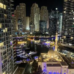 Dubai marina marsa yacht