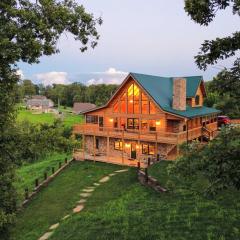 Large Deck and Shared Dock Cabin on Kentucky Lake!