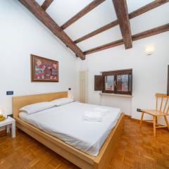 Historic Elegance - Apt in the Heart of Udine