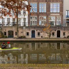 2 Luxurious canal apartments in Utrecht