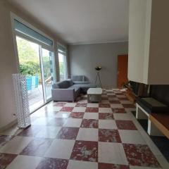 Appartement spacieux a Montreuil terrasse agreable 150 m²