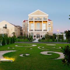 Tresor Le Palais Timisoara, Curio Collection by Hilton