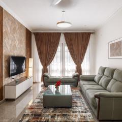 Emerald Apartment 101 by StayJade 3bhk Nr MG road