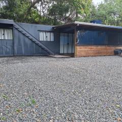 Casa Container Cinza Mariscal