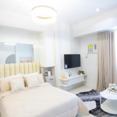 Casa - Vibrant City Center Studio Near Ayala Mall